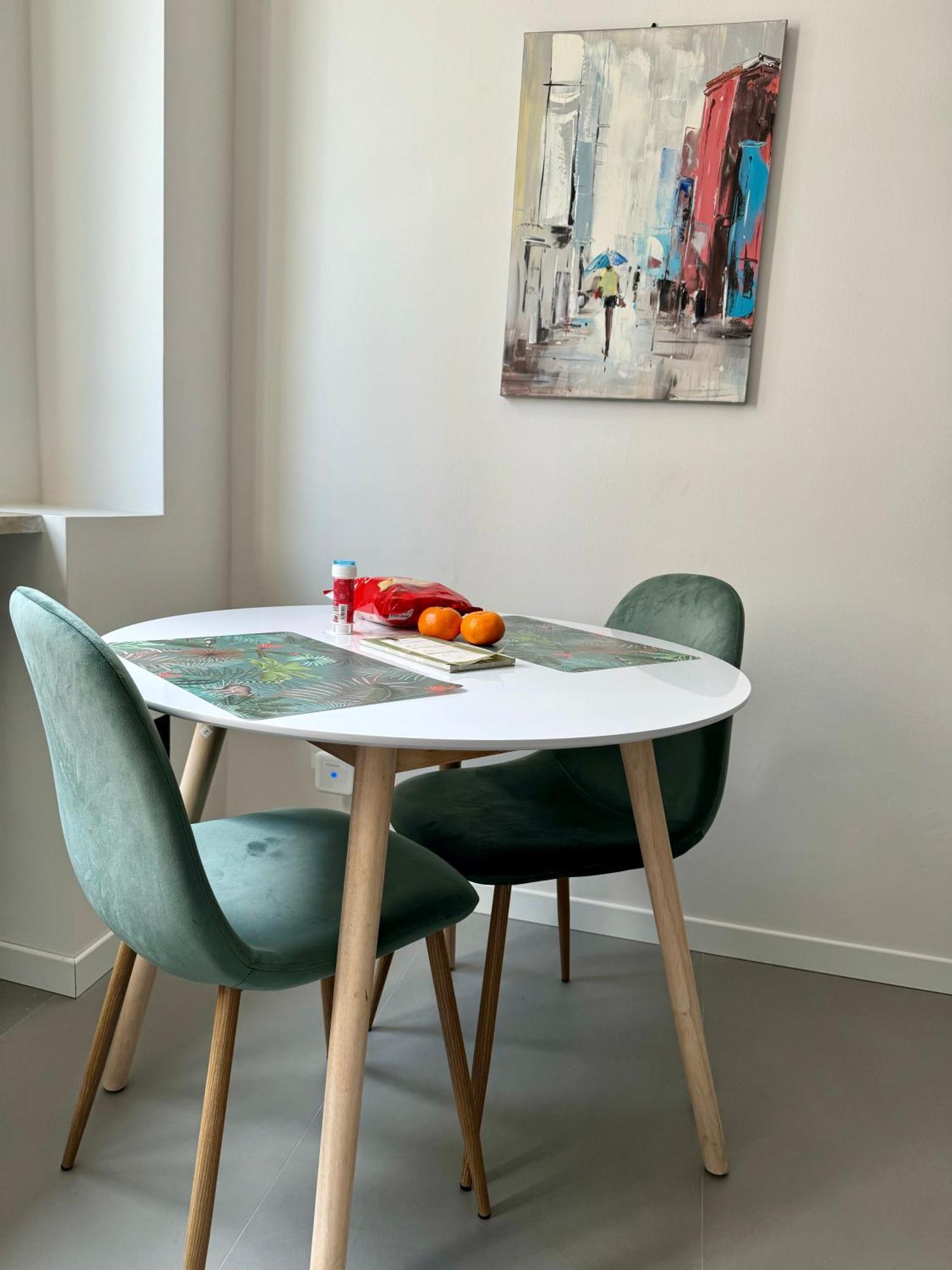 Rainbow Studio Flat- Monolocale Luminoso Milan Luaran gambar