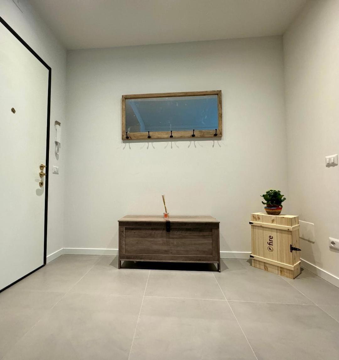 Rainbow Studio Flat- Monolocale Luminoso Milan Luaran gambar