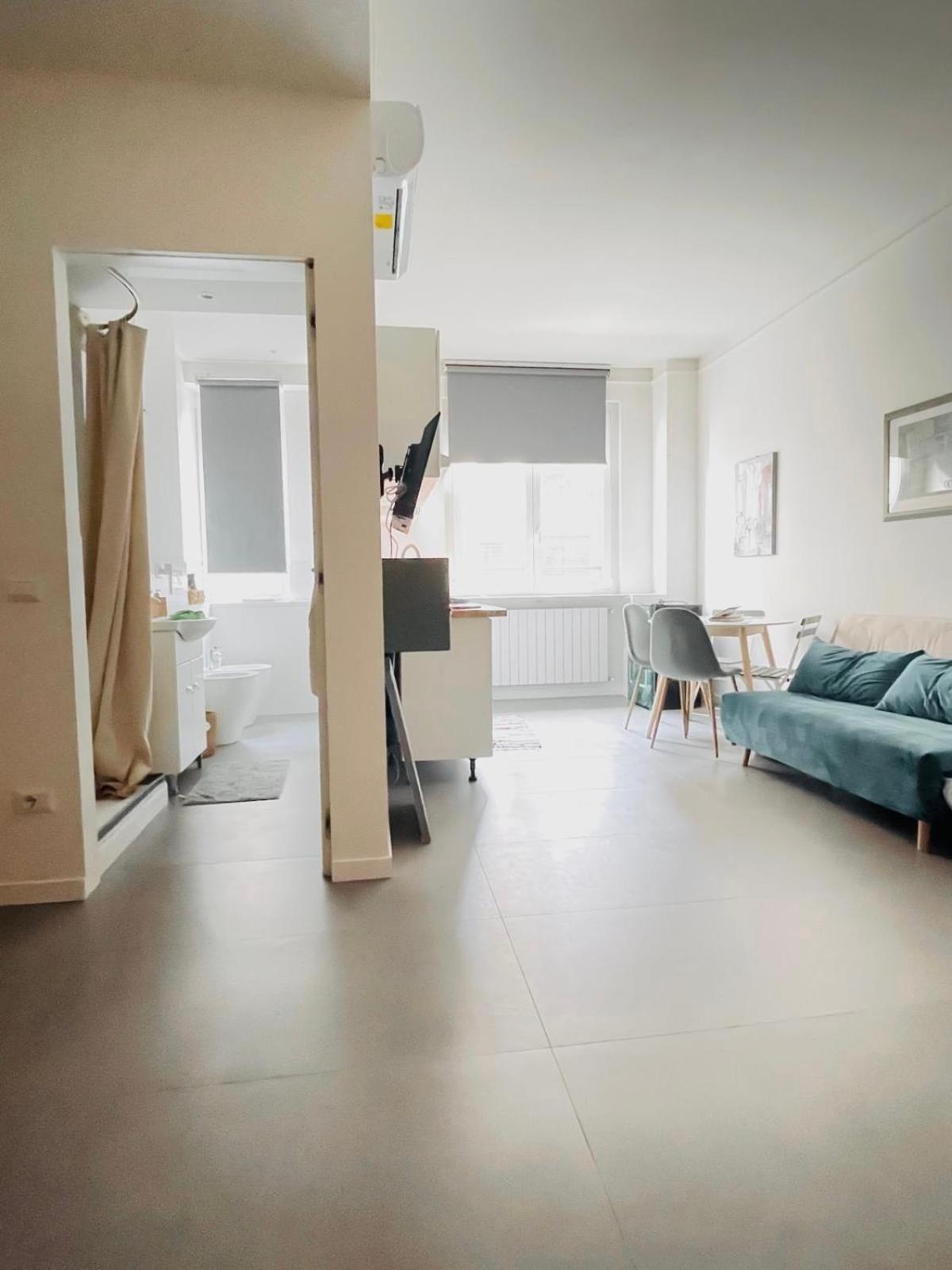 Rainbow Studio Flat- Monolocale Luminoso Milan Luaran gambar
